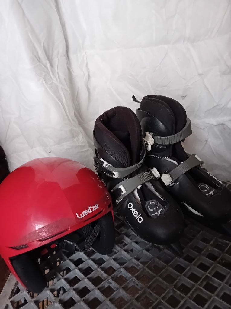 Łyżwy dziecięce, kask i torba