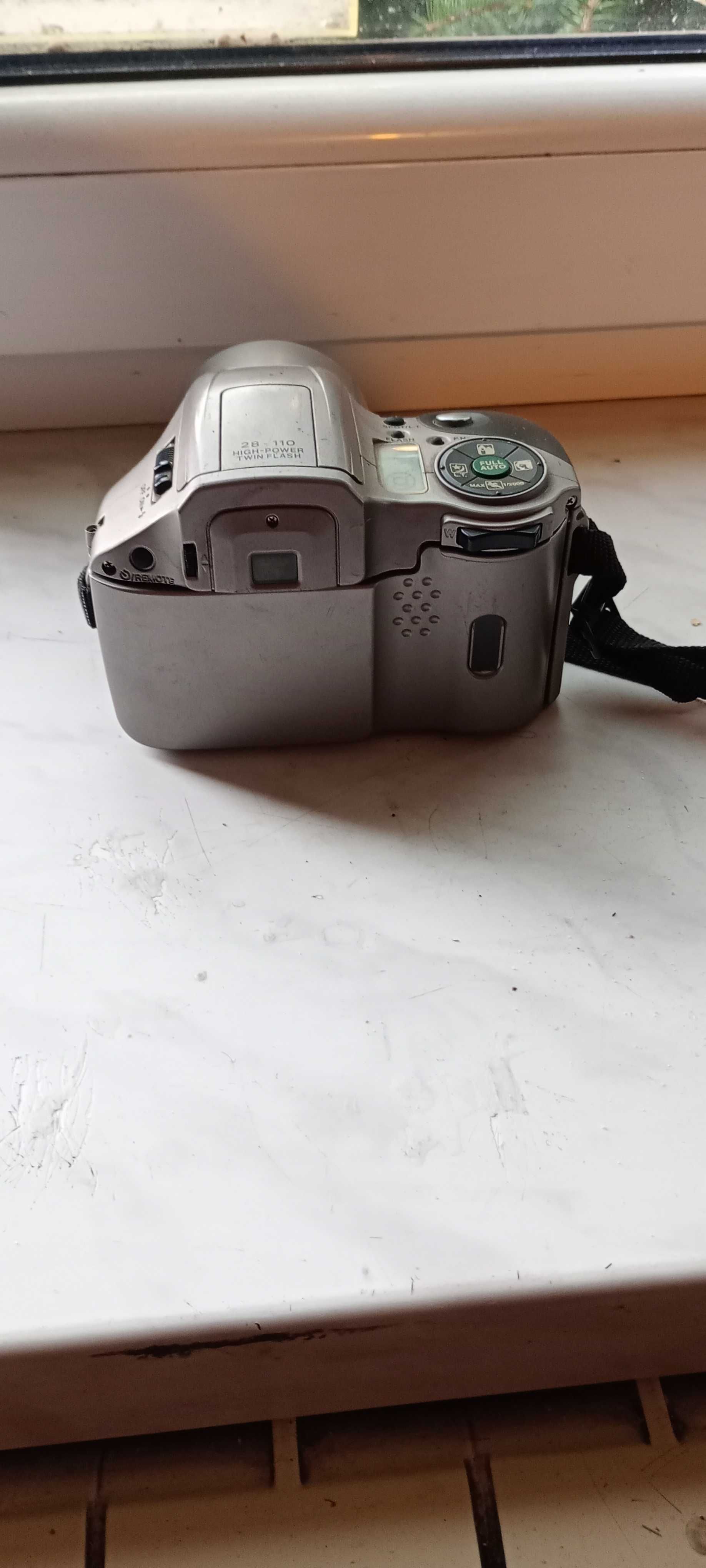 Aparat analogowy Olympus IS-200