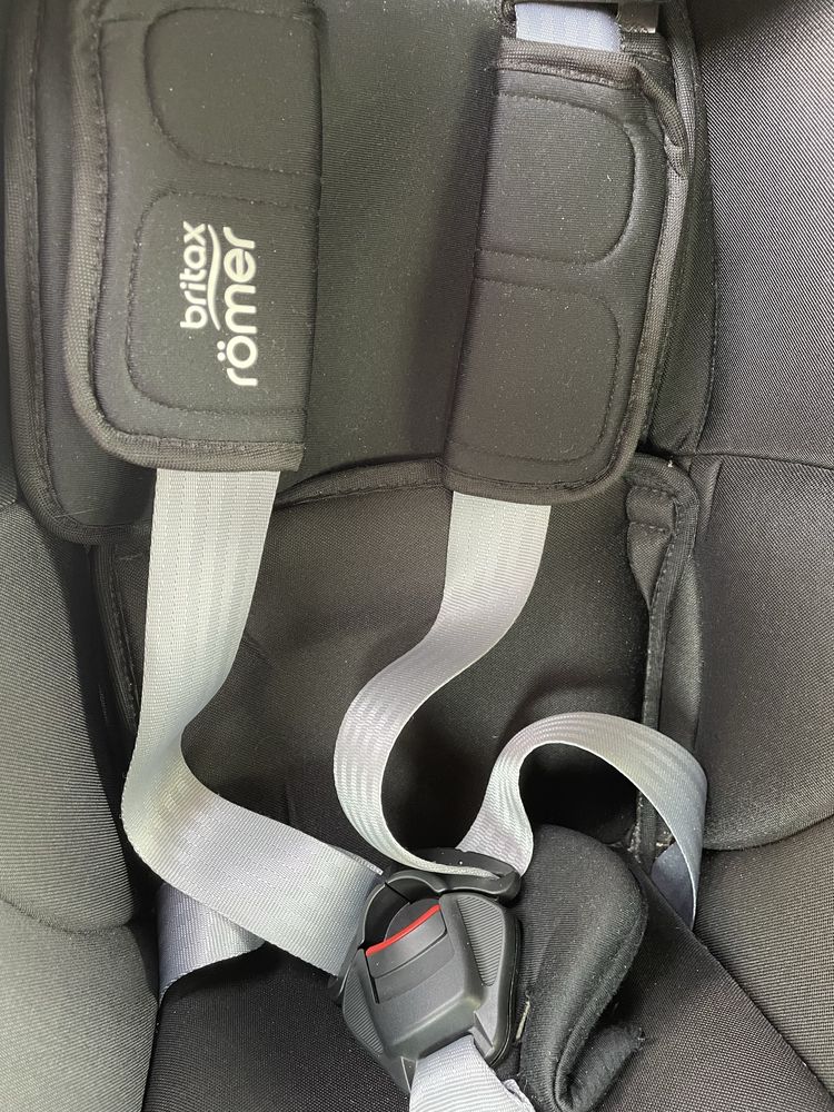 Cadeira auto britax romer quase nova