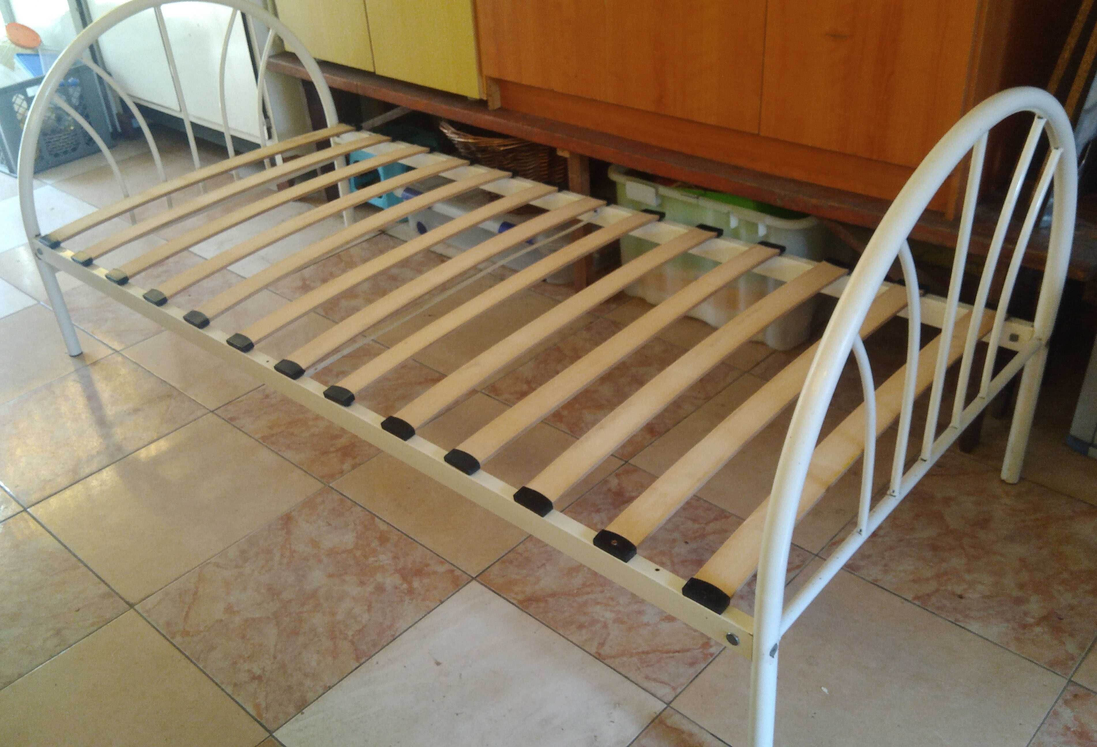Cama Branca (ferro)