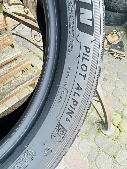 Шини зимові 245/40 R18 (97V) Michelin Pilot Alpin