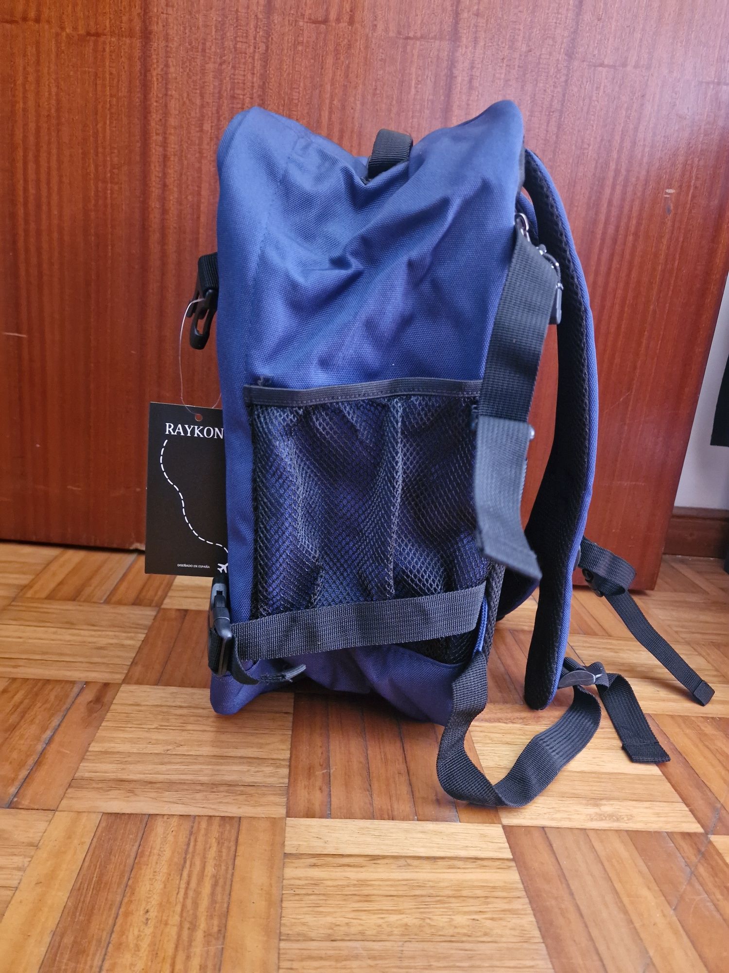 Mochila azul nova