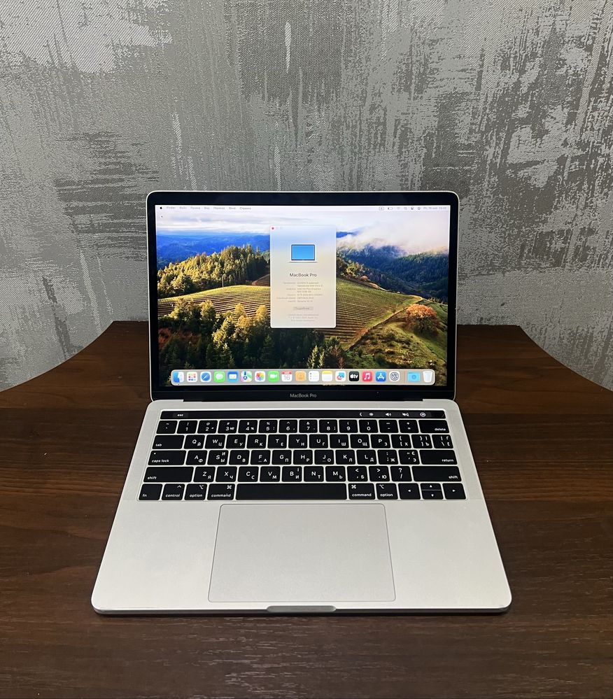 Macbook pro 13 2019 8/256 gb