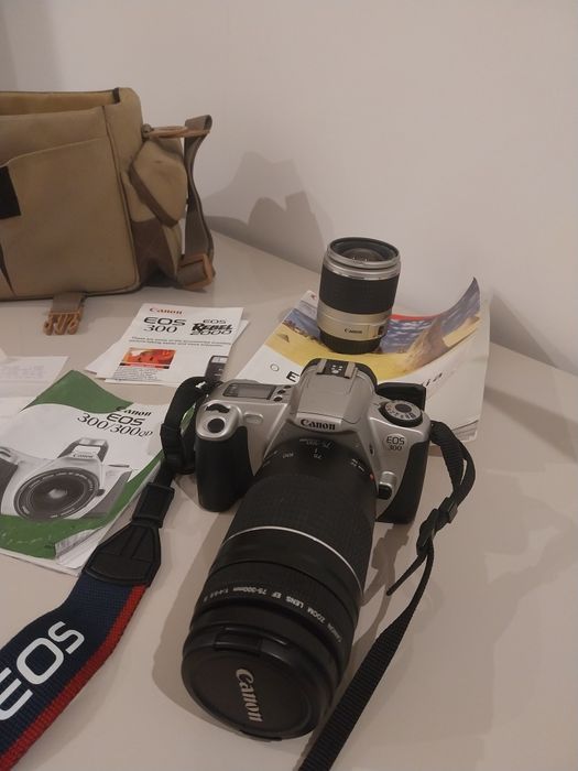 Máquina fotográfica Canon EOS 300/300QD