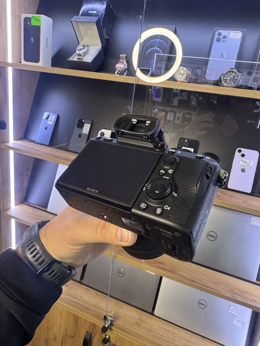 Камера SONY a7 III (ILCE-7M3) FE 70-350 mm f/4.5-6.3 G OSS