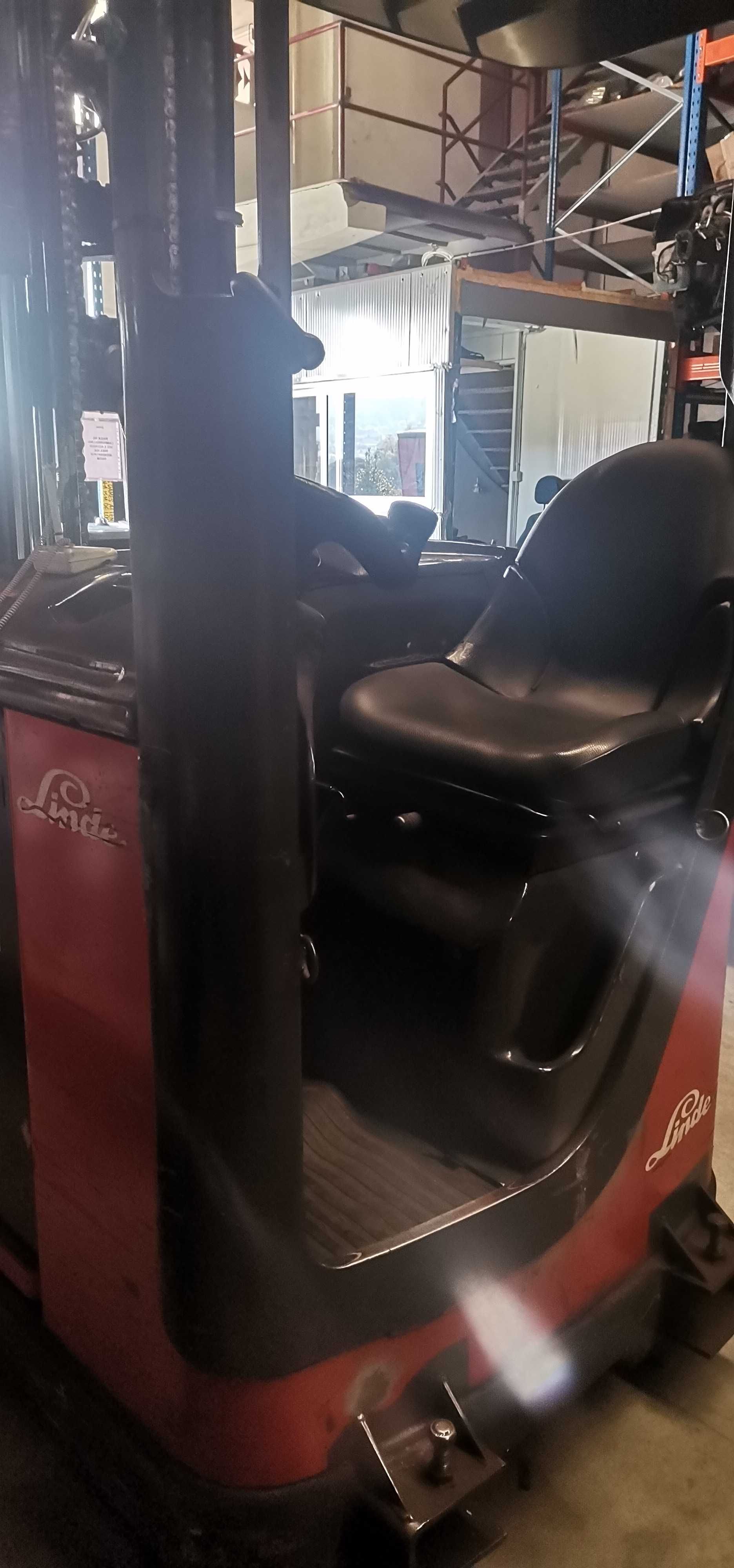 Empilhador Elértico Lind 1,6t 9 METROS!!!