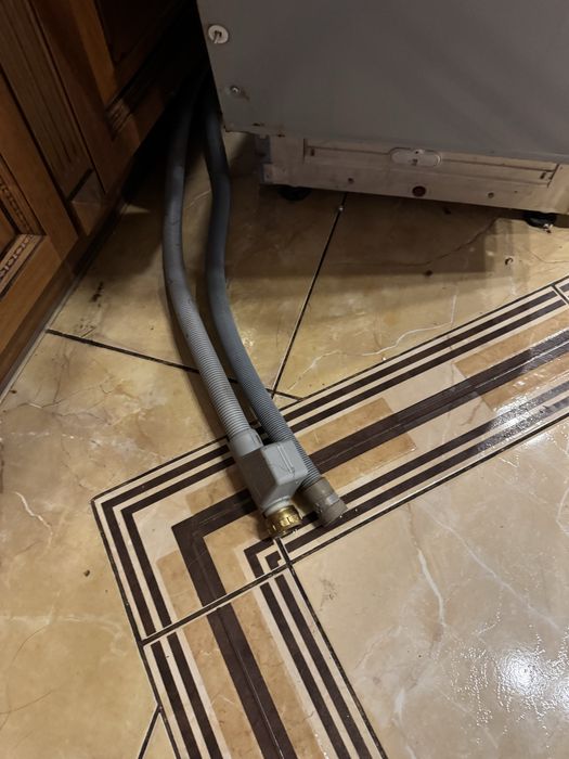 Посудомийка Ariston CIS LST 328