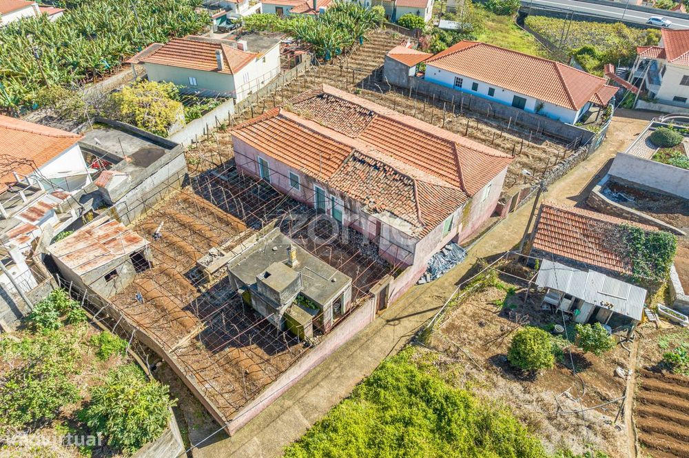 Quinta do Sonho: Terreno amplo e Moradia T13 para recuperar!