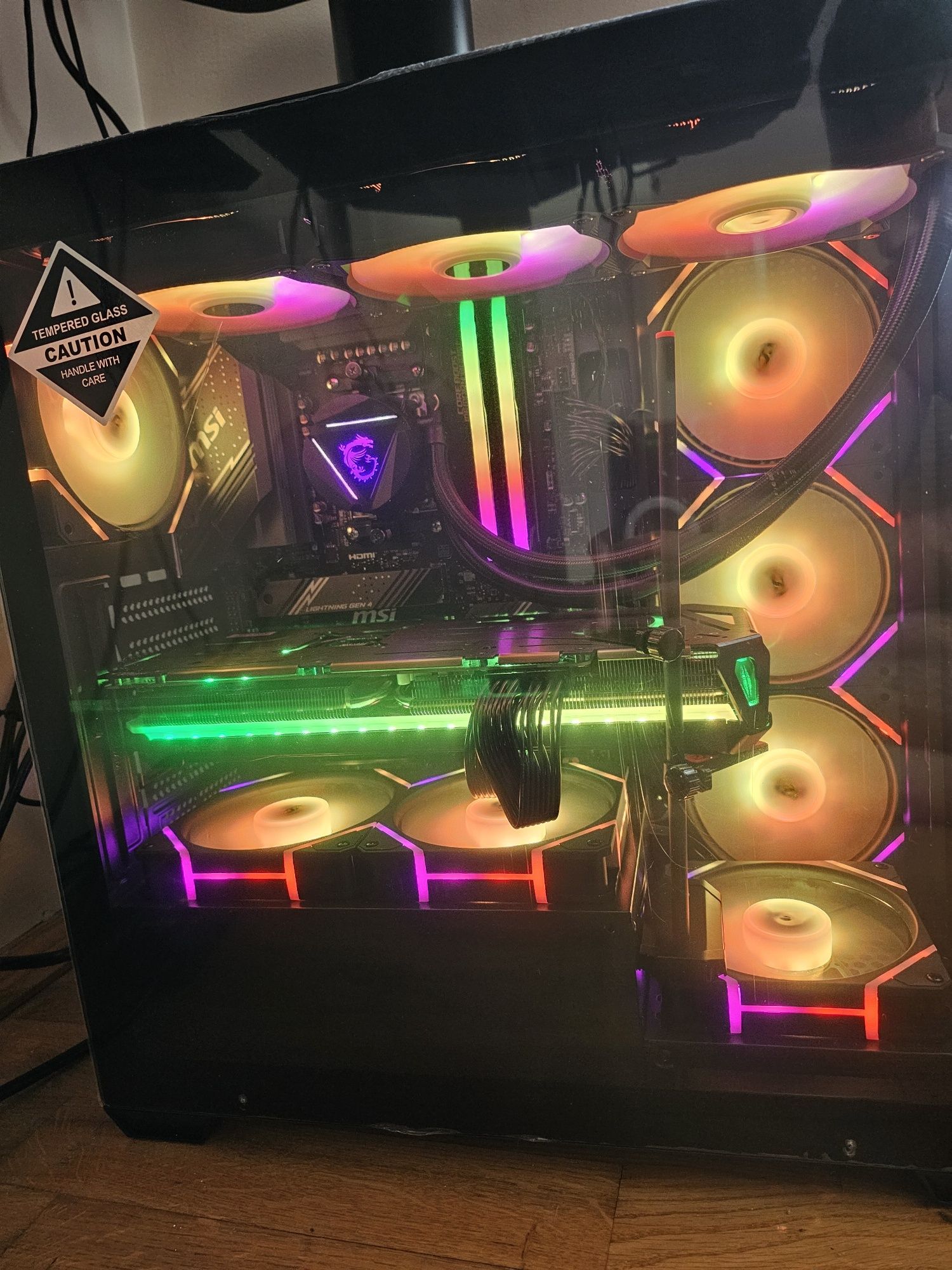 Nowy Komputer Gamingowy ARGB - R5 7500f / RX 7800XT / 2TB / 32GB DDR5