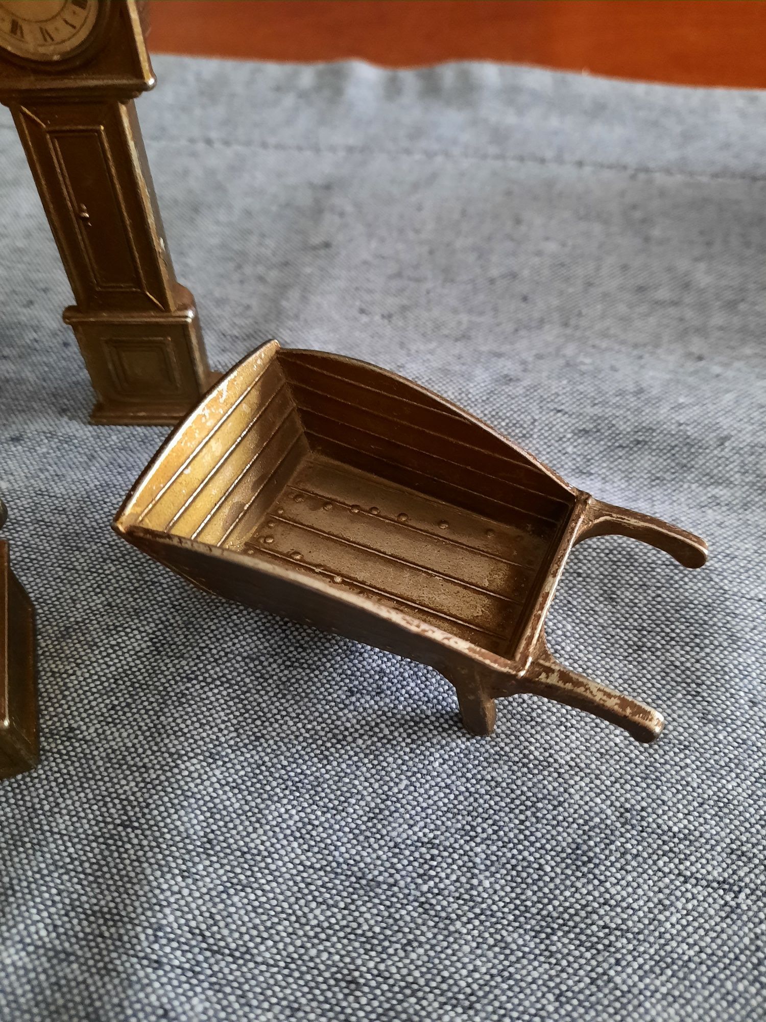 Miniatury mosiężne Zegar Gramofon Tramwaj Lampa itp/Made in England