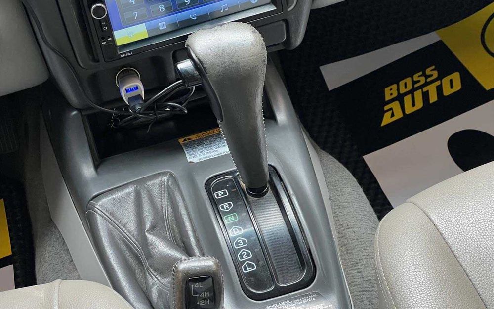 Mitsubishi Pajero Sport 2004