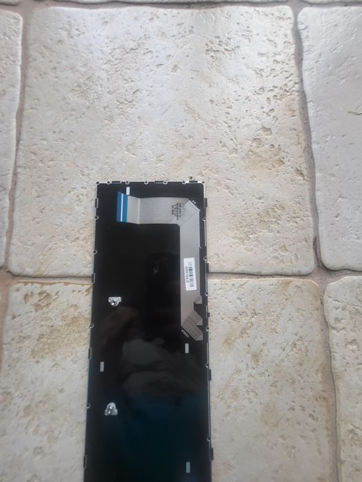 Sprzedam klawiature do Laptopa ze zdjecia (Nie wiem Do jakiego modelu)