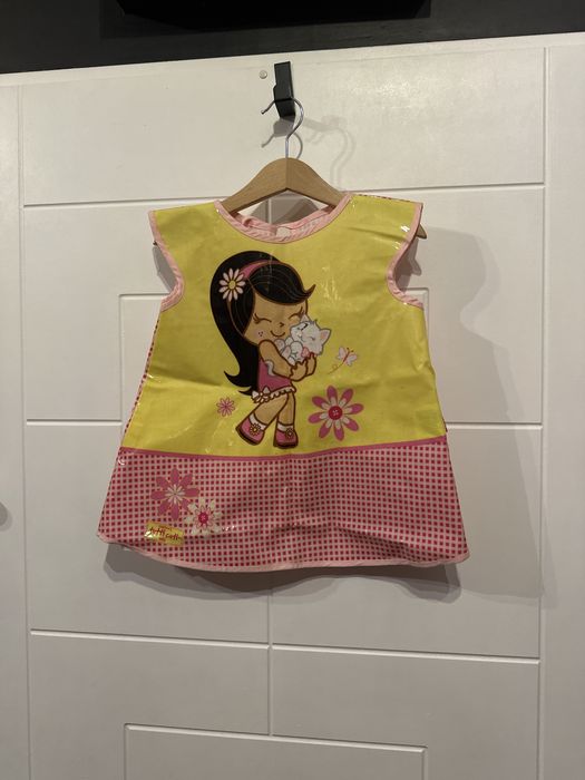 Fartuszek ceratka dla dziewczynki 104-110cm