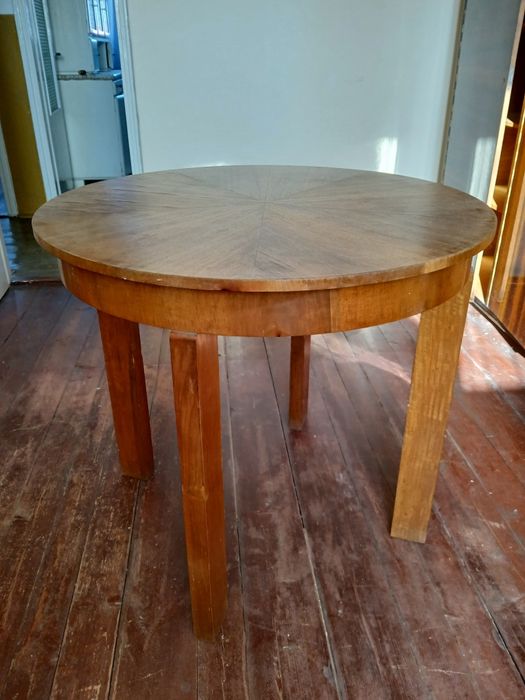 Sprzedam stół drewniany do renowacji