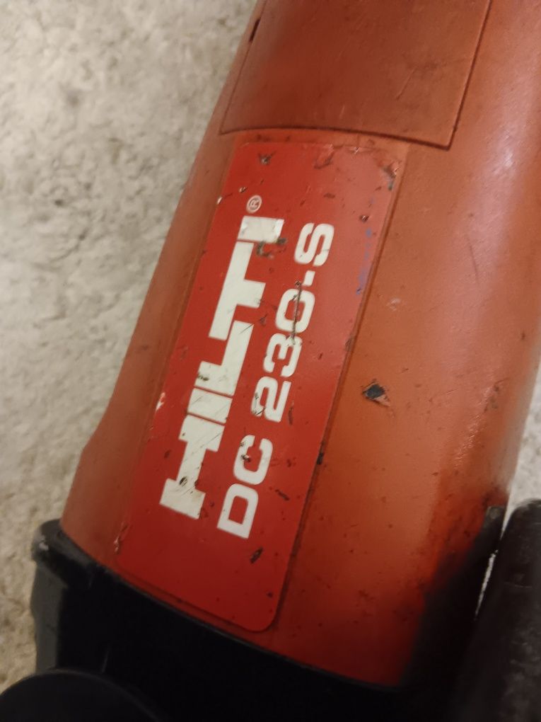Rebarbadora Hilti DC 230-S com disco de corte 230mm