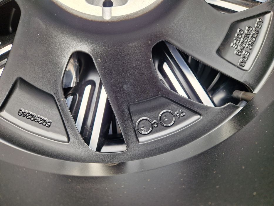 Nowe koła zimowe felgi opony zima Fiat 500E oryg 17"