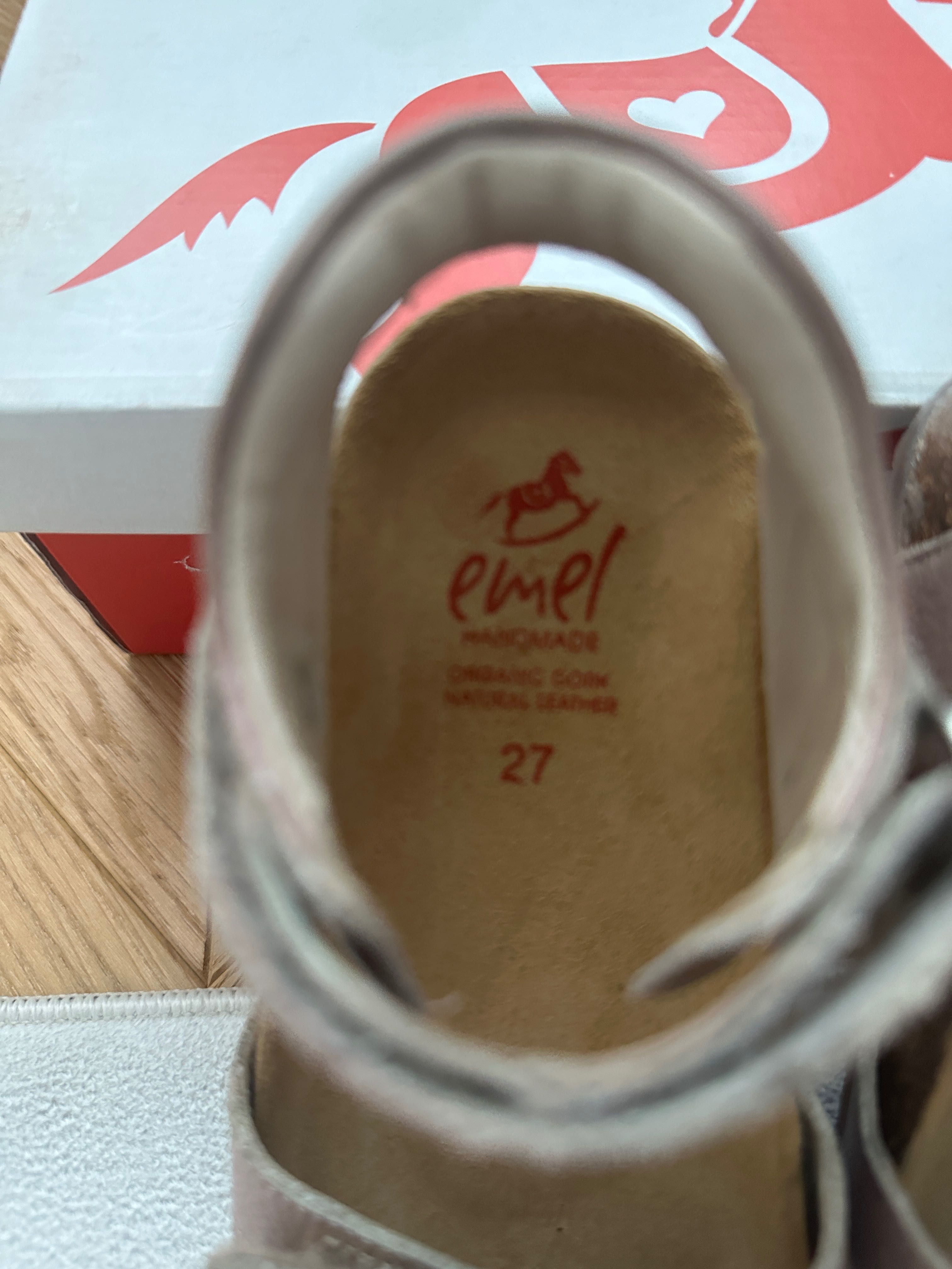 Sandałki skórzane Emel
