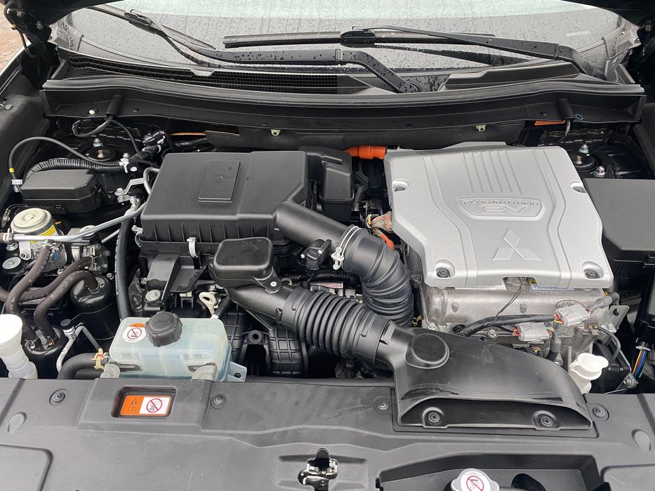 Плагін гібрід mitsubishi outlander phev