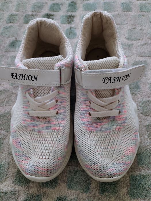 Літні кросівки на дівчинку р. 32