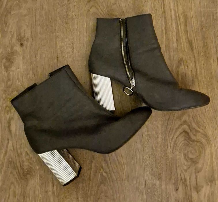 Efektowne botki zimowe 41