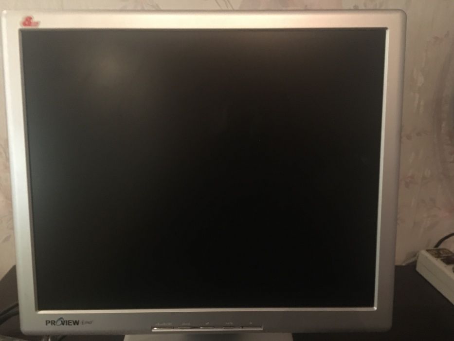 LCD-монитор Proview UK-713