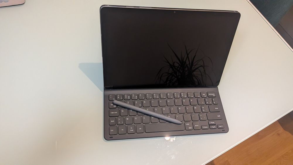 Tablet Samsung Galaxy Tab S9 FE c/ Teclado Original