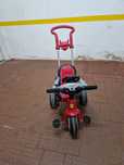 Triciclo de bebé- Ferrari