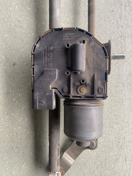 Mechanizm wycieraczek przód Golf V Golf VI