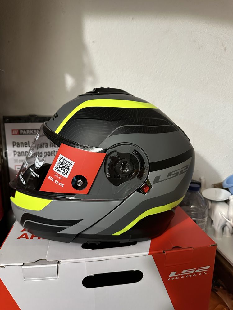 Capacete ls2 modular novo tamNho  M