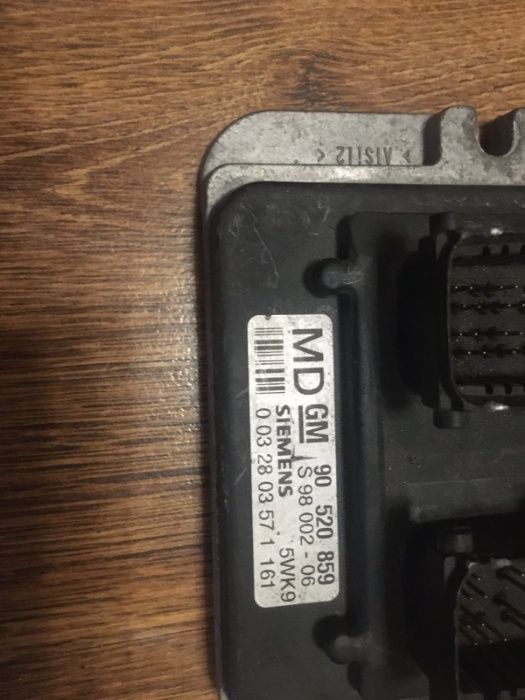 Блок управления Эбу Opel Astra Vectra Zafira 90569370 X18XE1 X20XE1