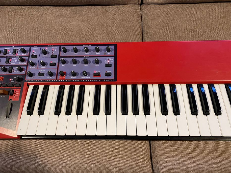 Teclado Nord Lead 1