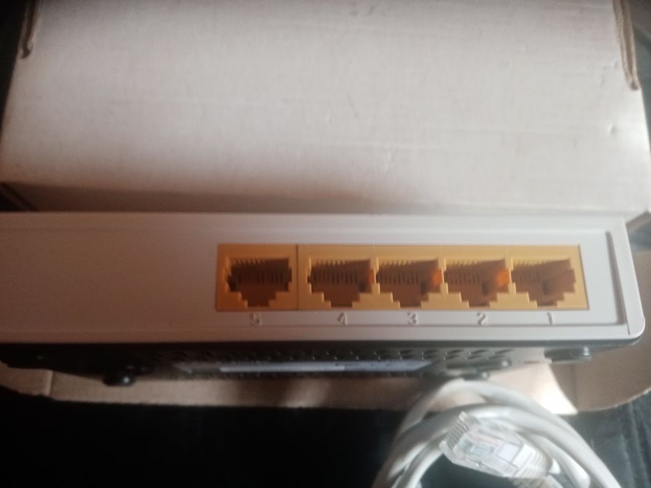 Коммутатор TP-LINK