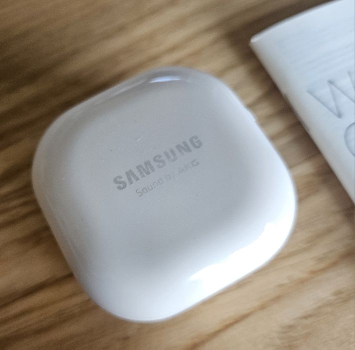 Samsung galaxy Buds live białe