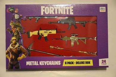 Fortnite zestaw 6 metalowych breloczków Deluxe Box !