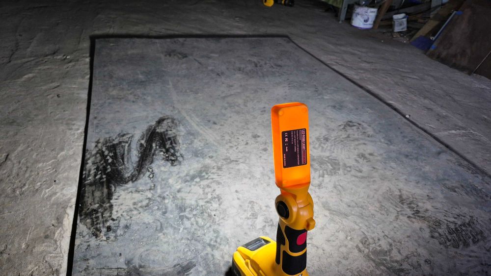 светильник для DEWALT