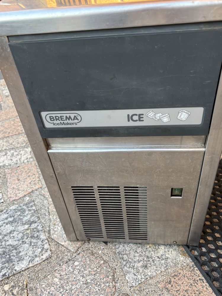 Maquina de fazer gelo