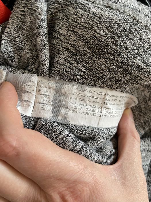 Sukienka sweterkowa Pull and Bear oversize