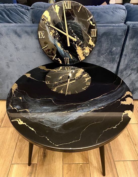 Zestaw stolik i zegar