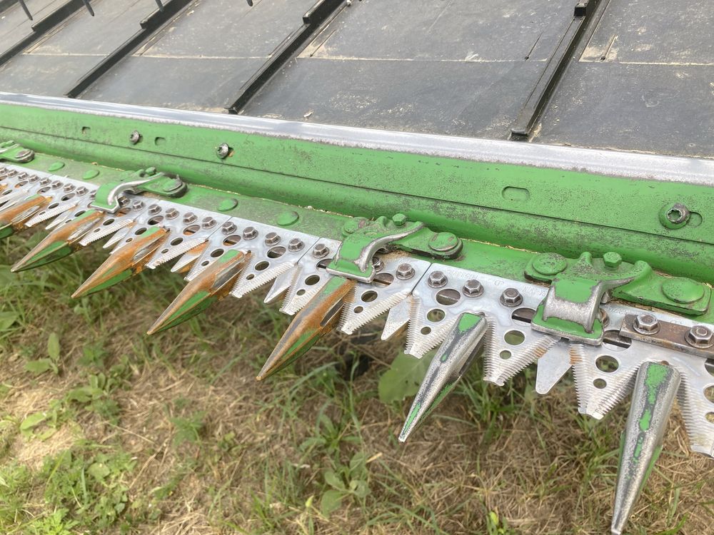 Жатка жниварка John Deere 635D з ріпаковим столом