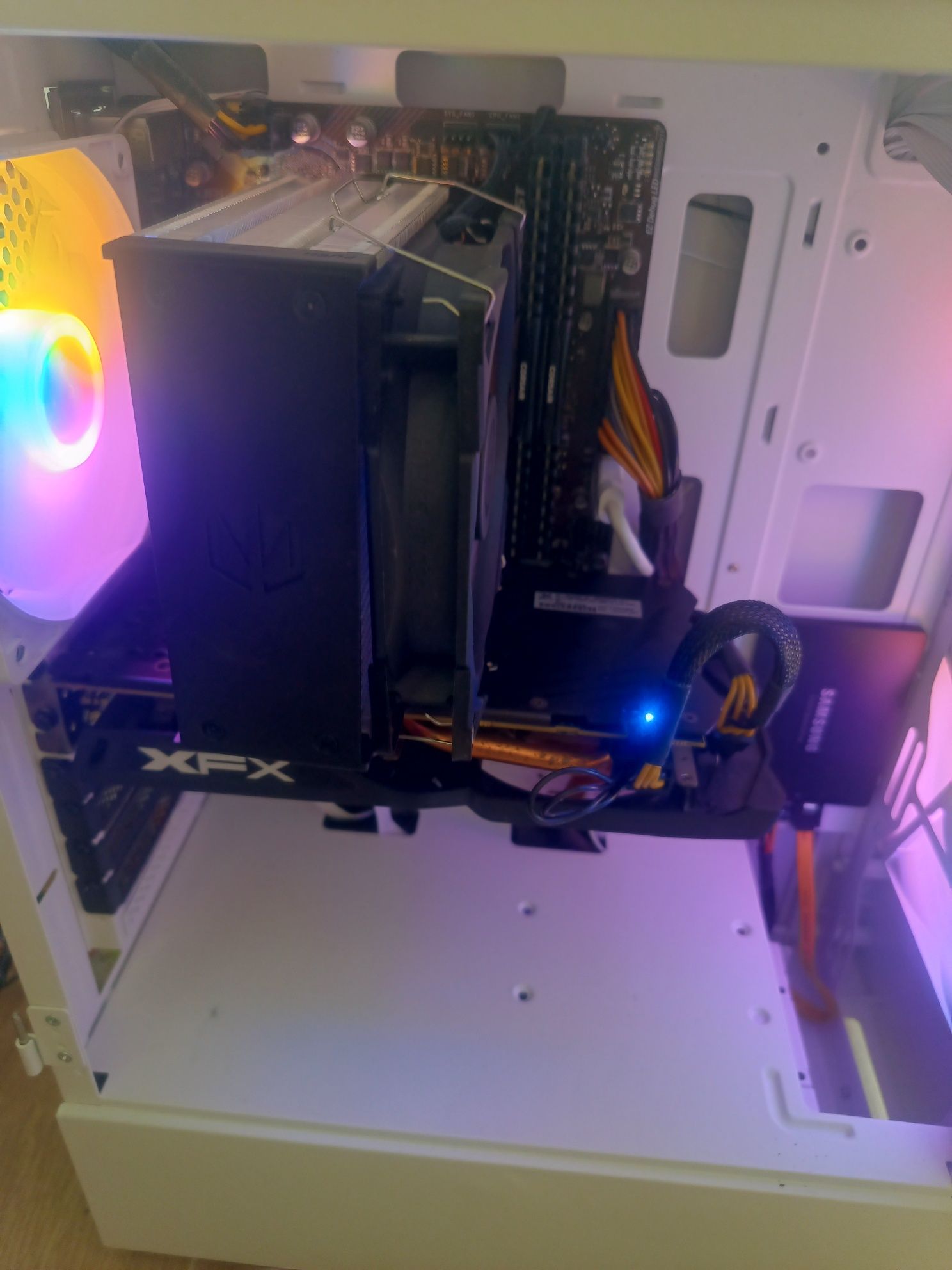 Komputer , i5-9400f, DDR4 16GB,2 SSD XFX RX 580 8GB RAM  Black Wolf