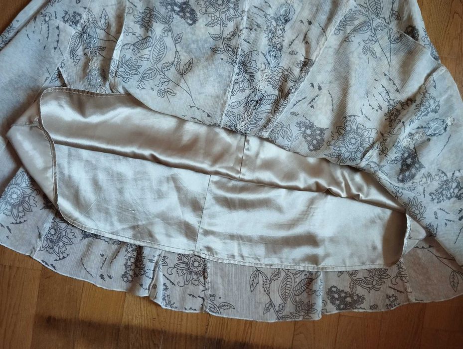 Spódnica B.Young z ozdobami z cekinów rozm. 40 szerokość w pasie 80 cm