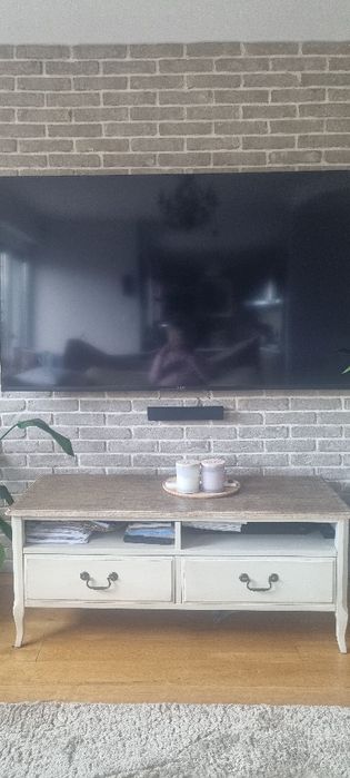 Szafka pod TV w stylu prowansalskim vintage