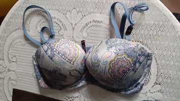 "Victoria's Secret", biustonosz Push-Up z USA, rozm.32DD