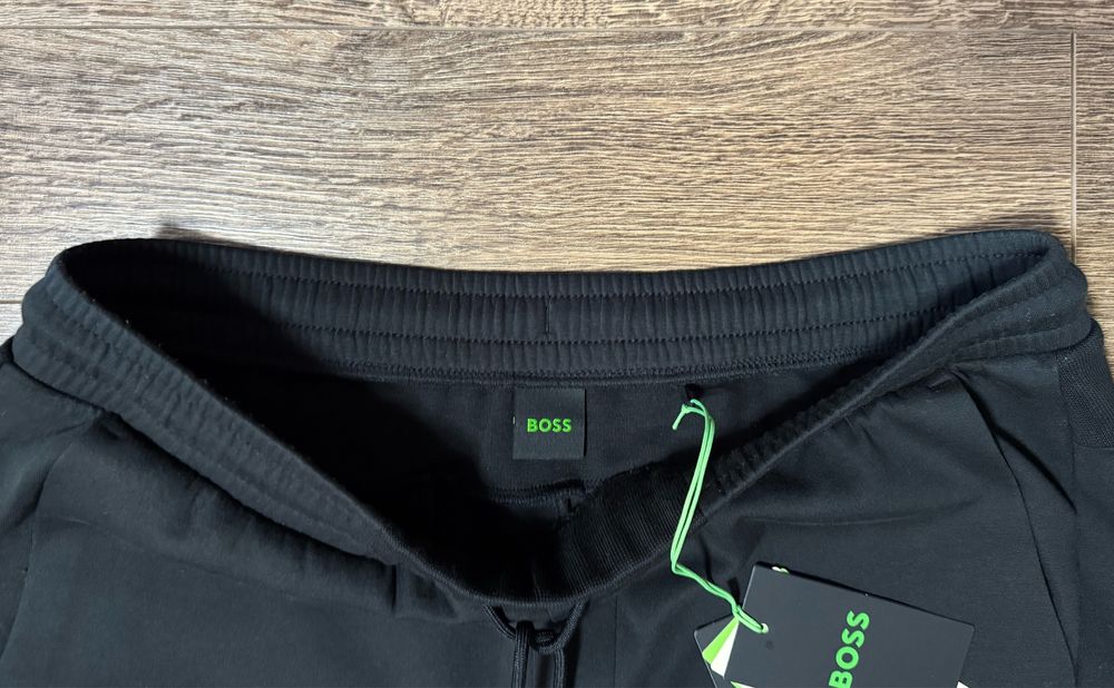Спортивные брюки Hugo Boss .