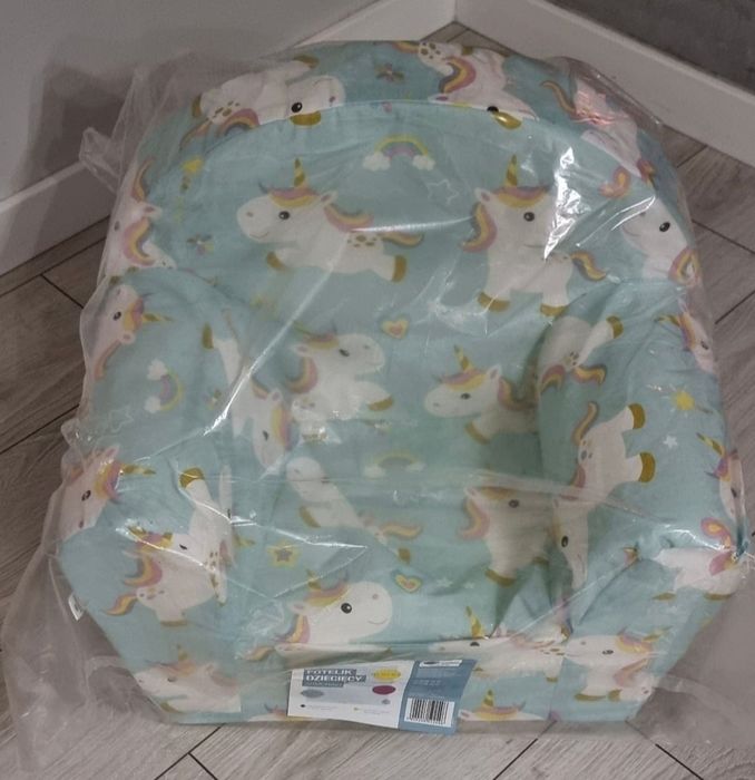 Fotel dziecięcy w jednorożce