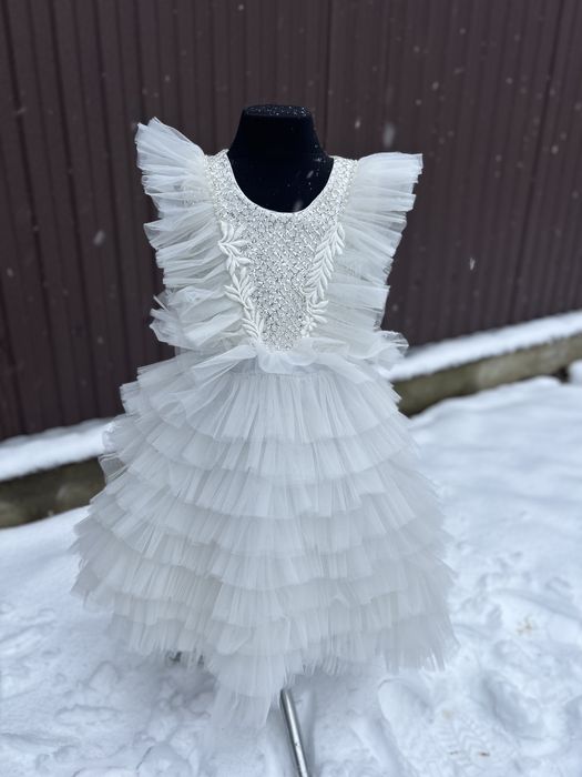 Нарядне плаття, сукня дитяча, сукня на виступ, карнавальні сукні