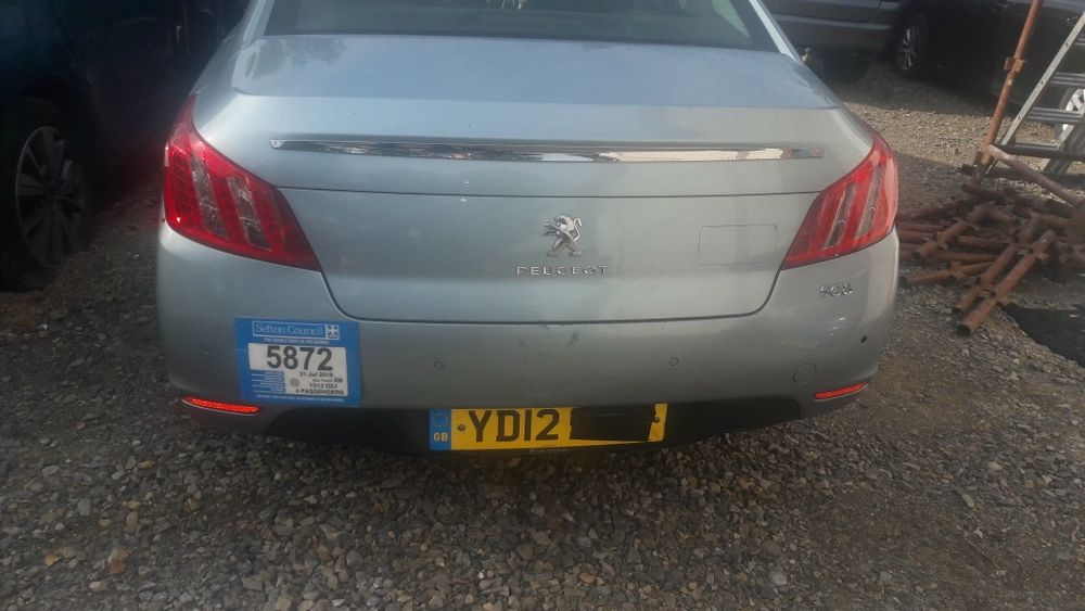 Peugeot 508 на запчастини 2012р двері капот фори .