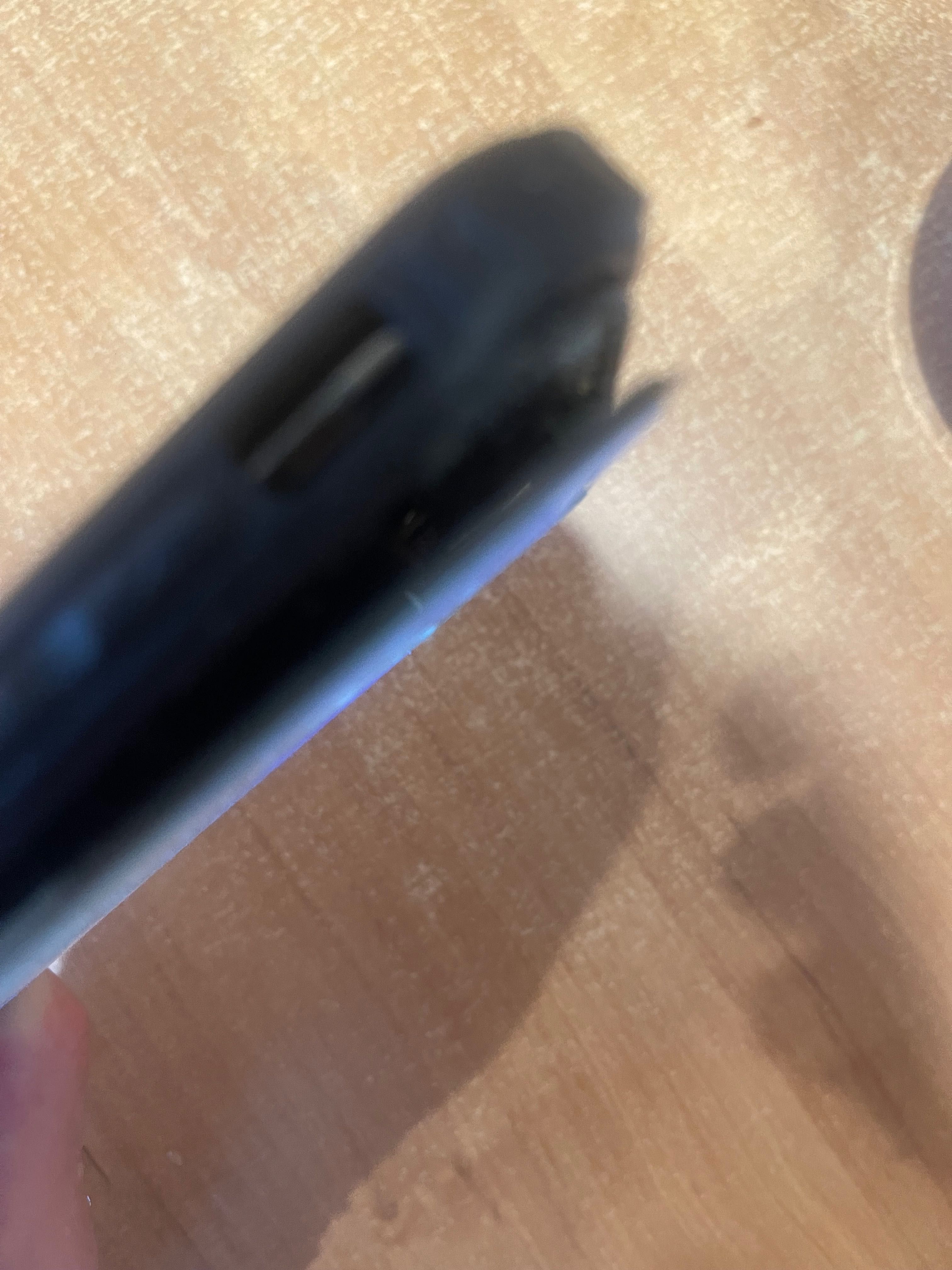 iPhone X працює, але екран відклеївся