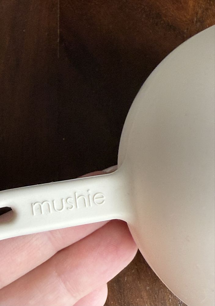 Mushie- etui kula na smoczek do wózka