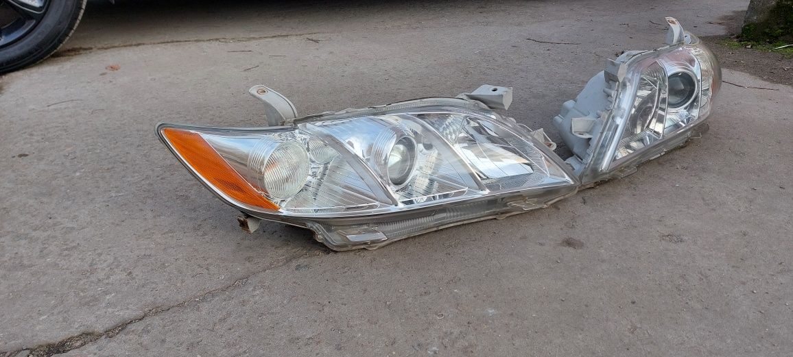 Фара ксенон Toyota Camry 40 xenon камри правая